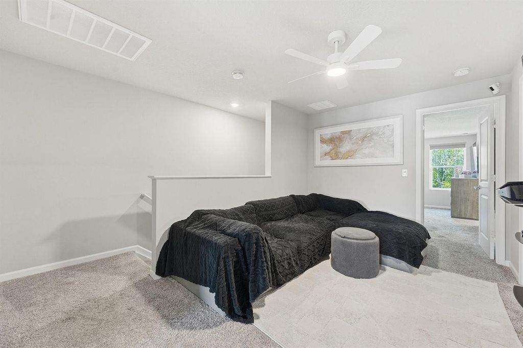 Image 12 of property listing at 3905 SE Mentmore Lane, Stuart, FL 34997