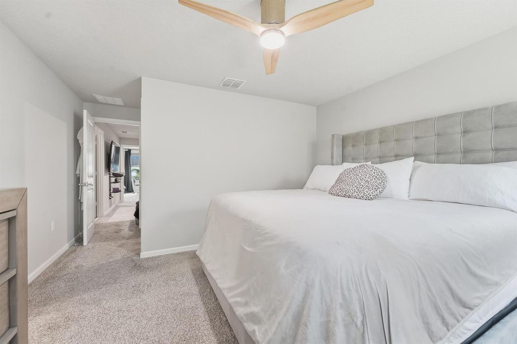Image 15 of property listing at 3905 SE Mentmore Lane, Stuart, FL 34997