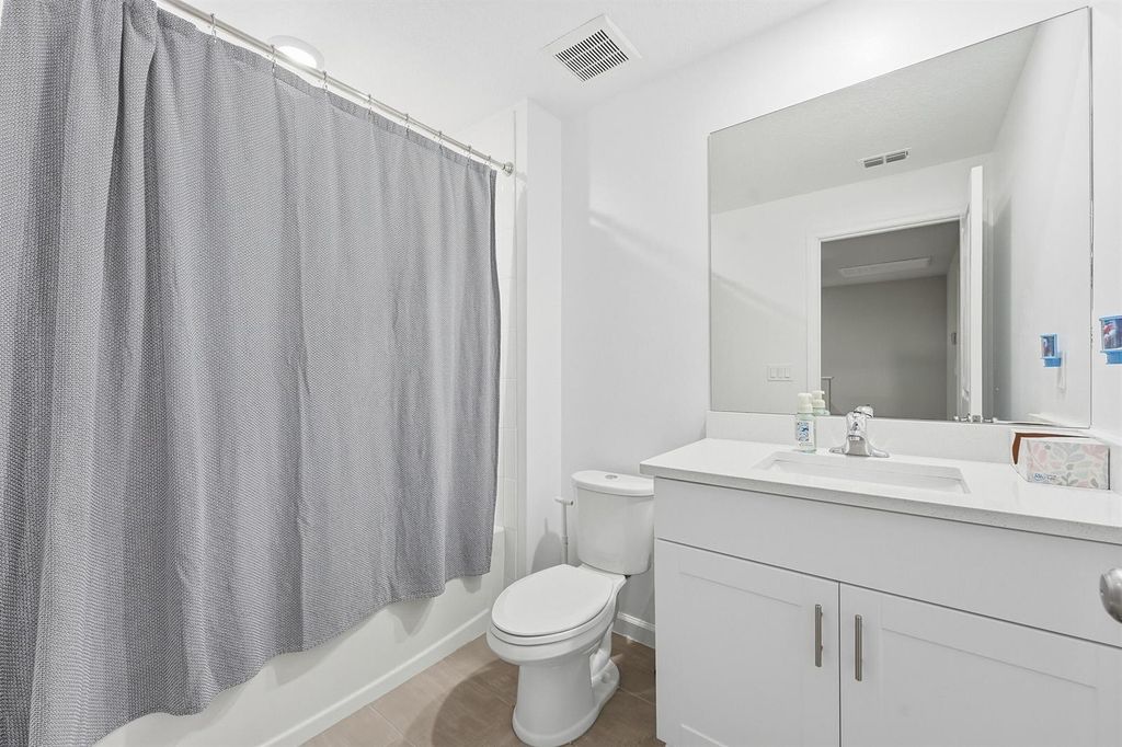 Image 24 of property listing at 3905 SE Mentmore Lane, Stuart, FL 34997