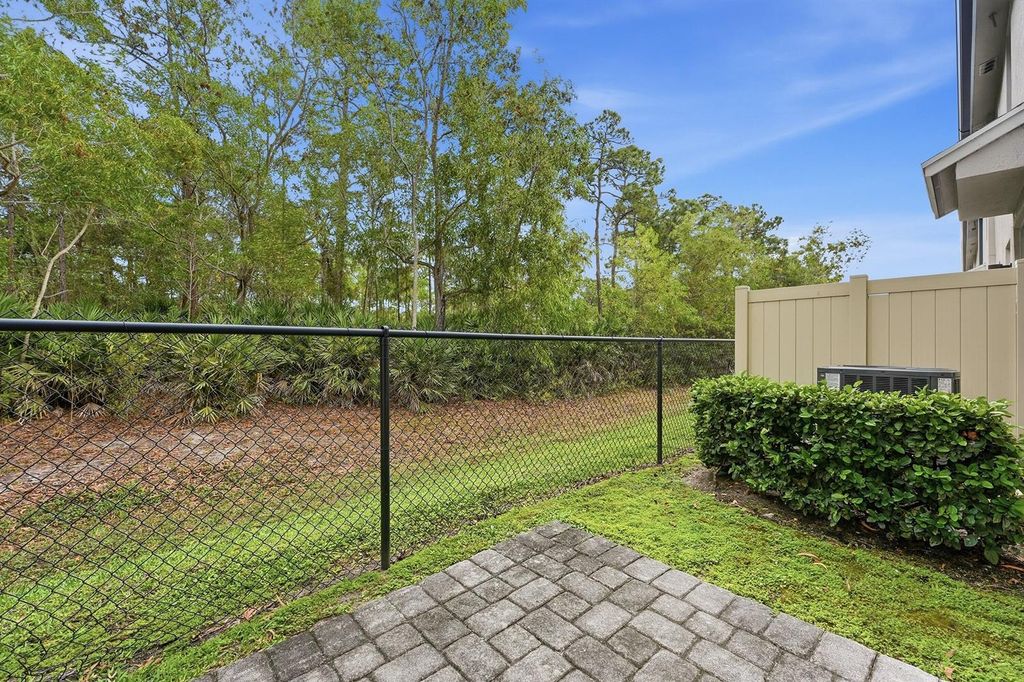 Image 30 of property listing at 3905 SE Mentmore Lane, Stuart, FL 34997