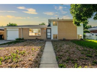 3055 Carson St, Aurora, CO 80011