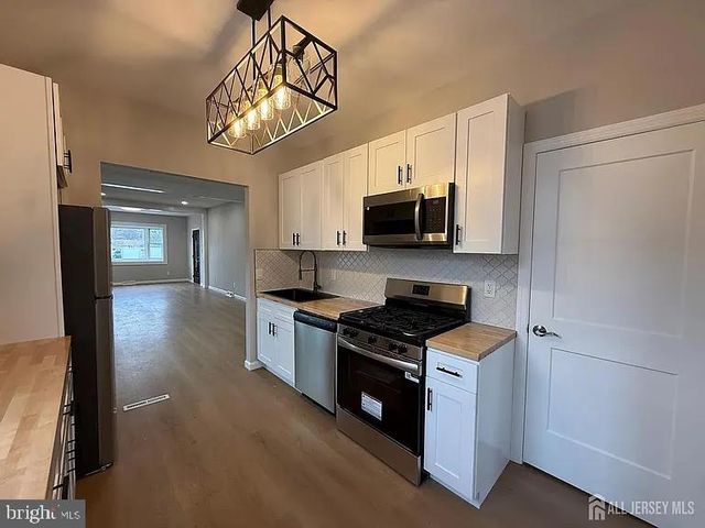 814 HESSIAN AVE, National Park, NJ 08063