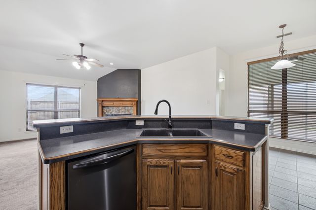 9101 Autumn Falls Drive, Fort Worth, TX 76118