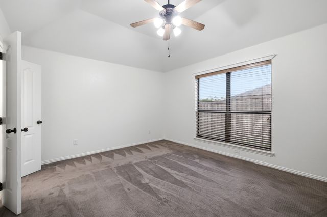 9101 Autumn Falls Drive, Fort Worth, TX 76118