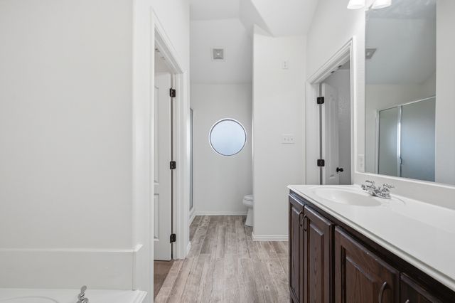 9101 Autumn Falls Drive, Fort Worth, TX 76118