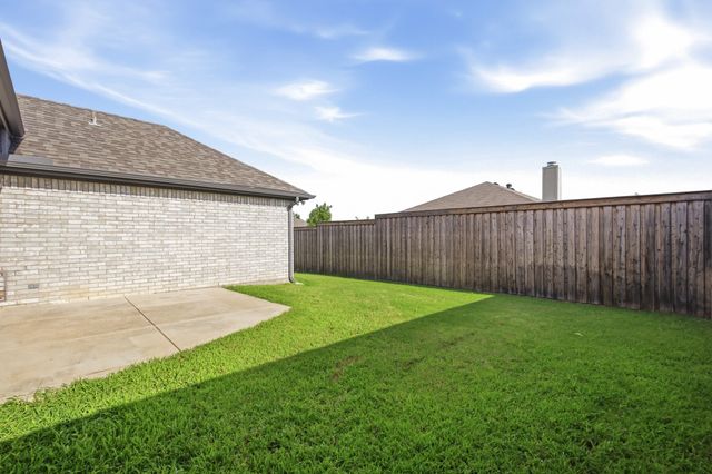 9101 Autumn Falls Drive, Fort Worth, TX 76118