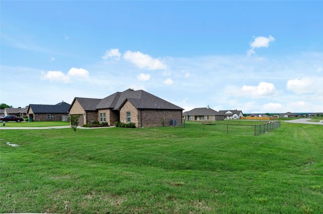 141 Walnut Street, Paradise, TX 76073