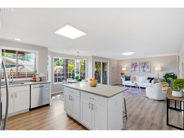 20168 Sw TILLAMOOK Ct, Tualatin, OR 97062