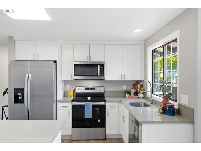 20168 Sw TILLAMOOK Ct, Tualatin, OR 97062