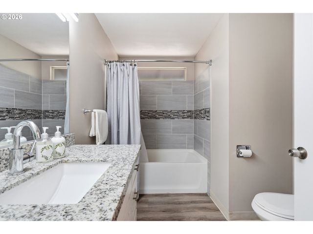 20168 Sw TILLAMOOK Ct, Tualatin, OR 97062