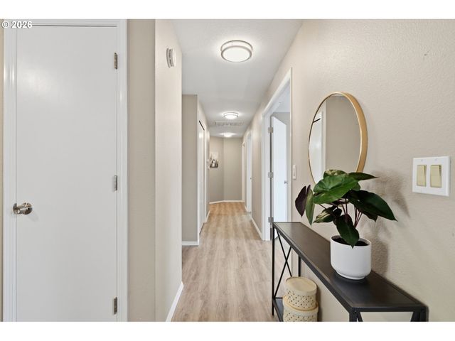 20168 Sw TILLAMOOK Ct, Tualatin, OR 97062