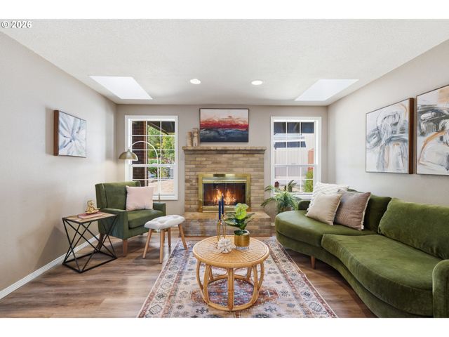 20168 Sw TILLAMOOK Ct, Tualatin, OR 97062