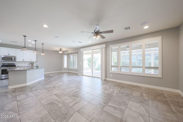 17929 W GLENHAVEN Drive, Goodyear, AZ 85338