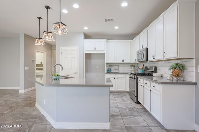 17929 W GLENHAVEN Drive, Goodyear, AZ 85338