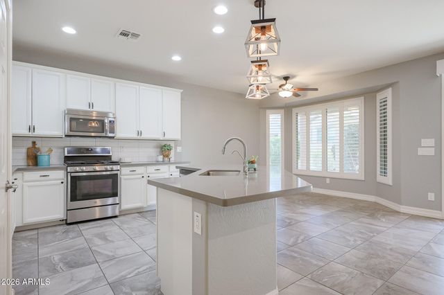 17929 W GLENHAVEN Drive, Goodyear, AZ 85338