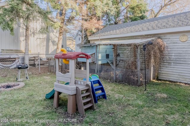 908 N Walnut Street, Lansing, MI 48906