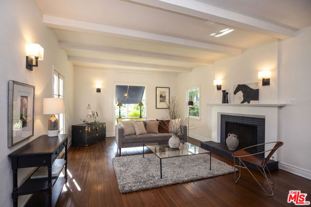 3258 Castera Avenue, Glendale, CA 91208