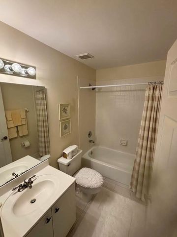 7780 STONE HARBOUR Drive 4, Lake Worth, FL 33467
