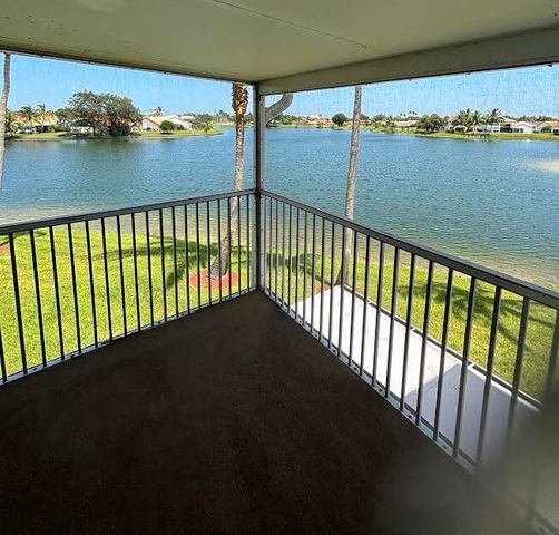 7780 STONE HARBOUR Drive 4, Lake Worth, FL 33467