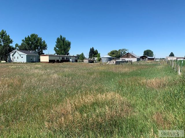 1687 N 105 N, Idaho Falls, ID 83401