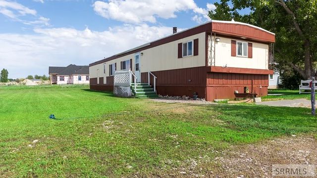 1687 N 105 N, Idaho Falls, ID 83401