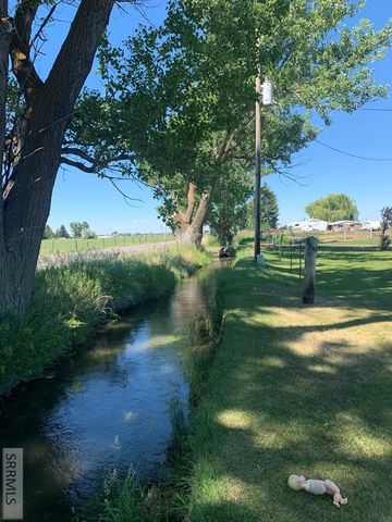 1687 N 105 N, Idaho Falls, ID 83401