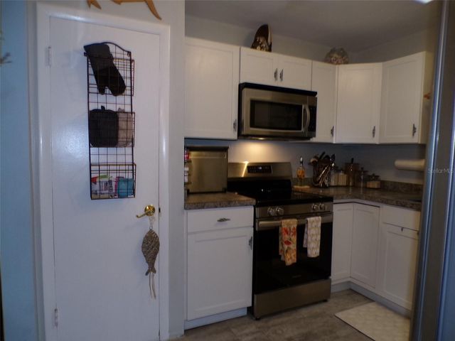 861 CONREID DRIVE NE, Port Charlotte, FL 33952