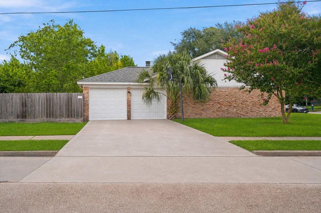 9546 Meadowvale Drive, Houston, TX 77063