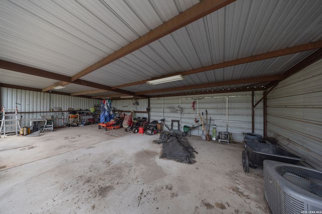 14090 Ted Williams Rd, Atascosa, TX 78002