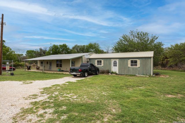 14090 Ted Williams Rd, Atascosa, TX 78002