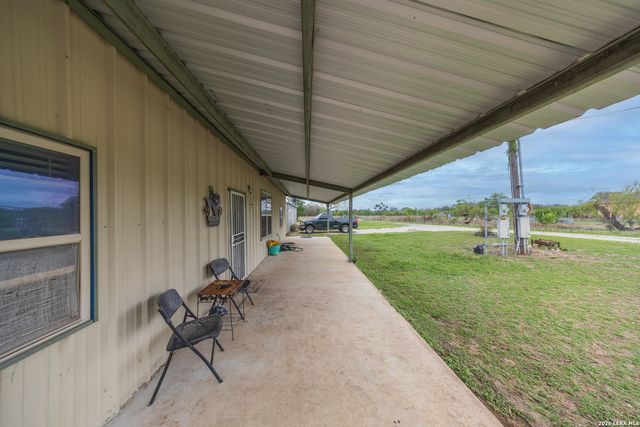 14090 Ted Williams Rd, Atascosa, TX 78002