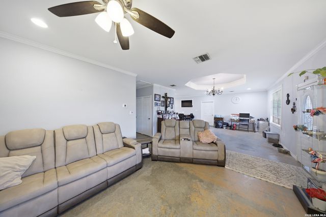 14090 Ted Williams Rd, Atascosa, TX 78002