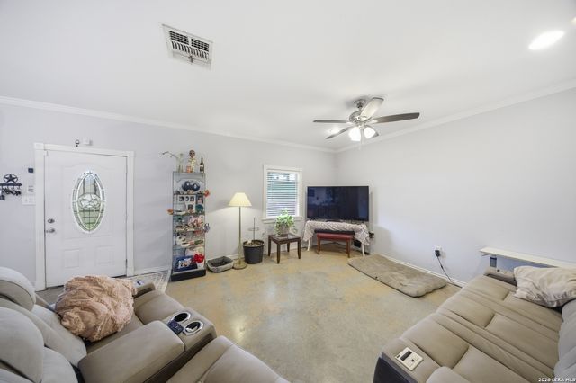 14090 Ted Williams Rd, Atascosa, TX 78002