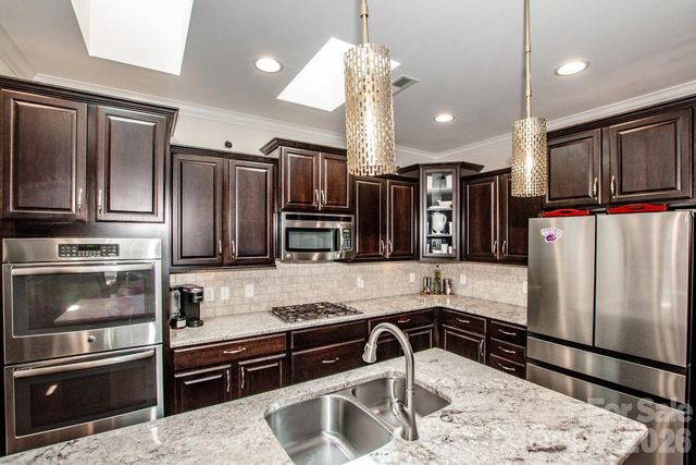 147 Brawley Point Circle, Mooresville, NC 28117