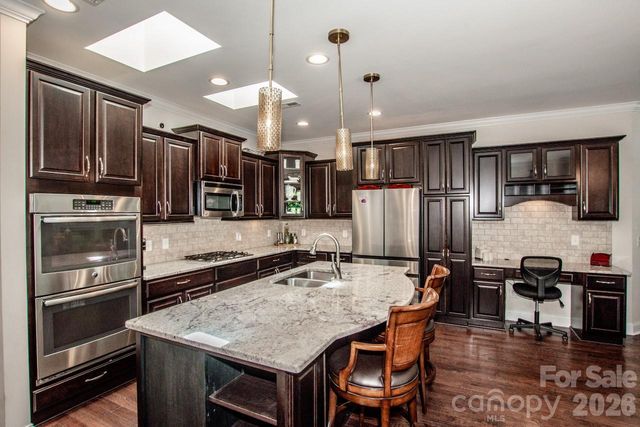 147 Brawley Point Circle, Mooresville, NC 28117