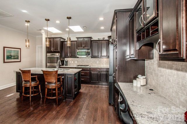 147 Brawley Point Circle, Mooresville, NC 28117
