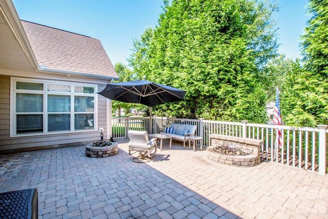 147 Brawley Point Circle, Mooresville, NC 28117
