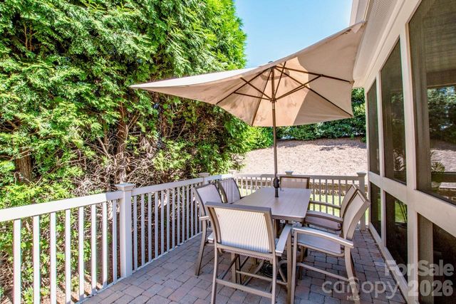 147 Brawley Point Circle, Mooresville, NC 28117
