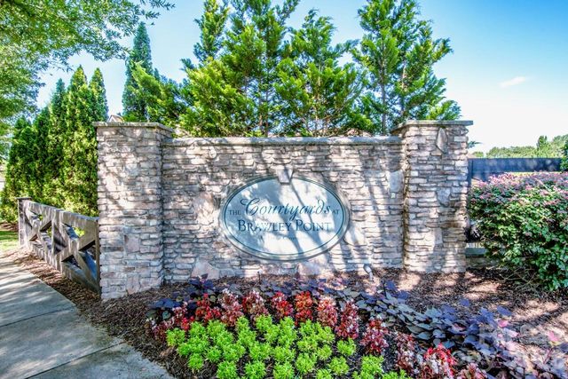 147 Brawley Point Circle, Mooresville, NC 28117