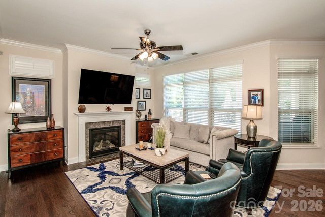 147 Brawley Point Circle, Mooresville, NC 28117