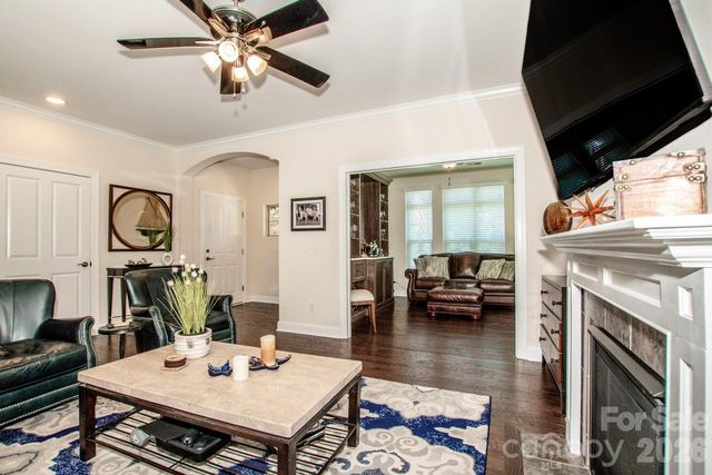 147 Brawley Point Circle, Mooresville, NC 28117