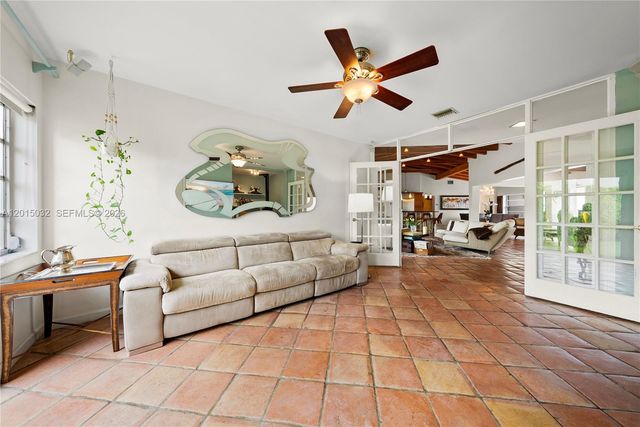 363 S Hibiscus Dr, Miami Beach, FL 33139