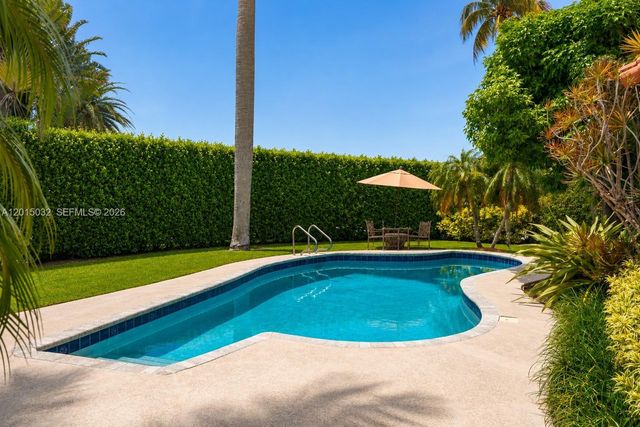 363 S Hibiscus Dr, Miami Beach, FL 33139