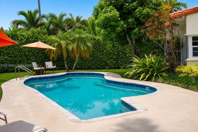 363 S Hibiscus Dr, Miami Beach, FL 33139