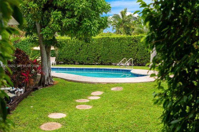 363 S Hibiscus Dr, Miami Beach, FL 33139