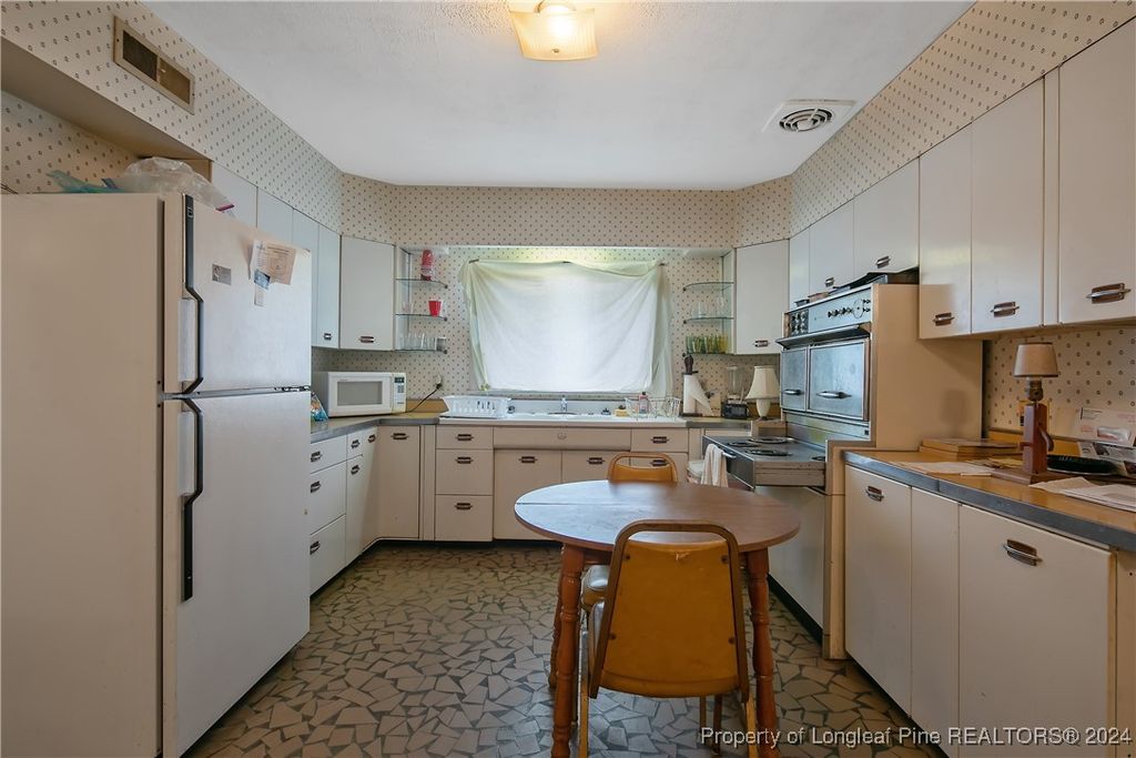 1914 Morganton Road, Fayetteville, NC 28305 — photo 13