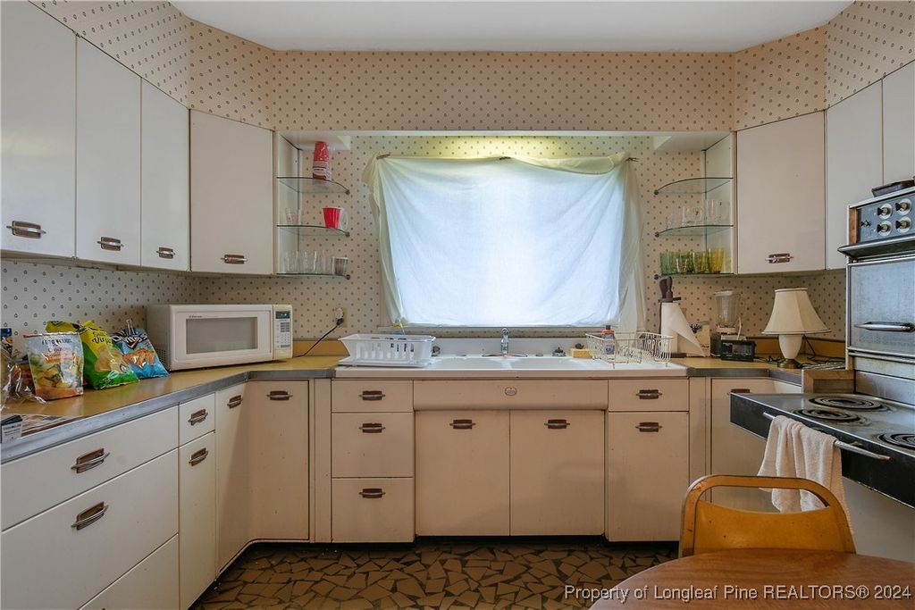 1914 Morganton Road, Fayetteville, NC 28305 — photo 16