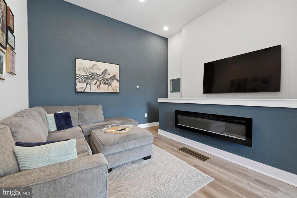 1115 N AMERICAN ST #A3, PHILADELPHIA, PA 19123 — photo 4