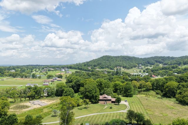 2425 Allisona Rd, Eagleville, TN 37060