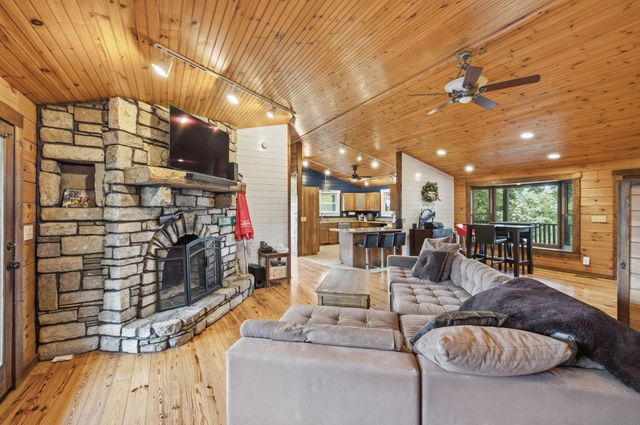 2425 Allisona Rd, Eagleville, TN 37060